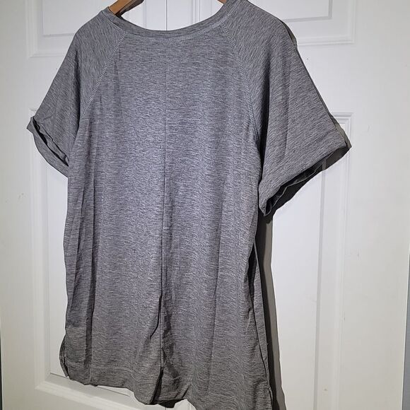 Women's Gray Short Sleeve Tank Top - Picture 3 of 4